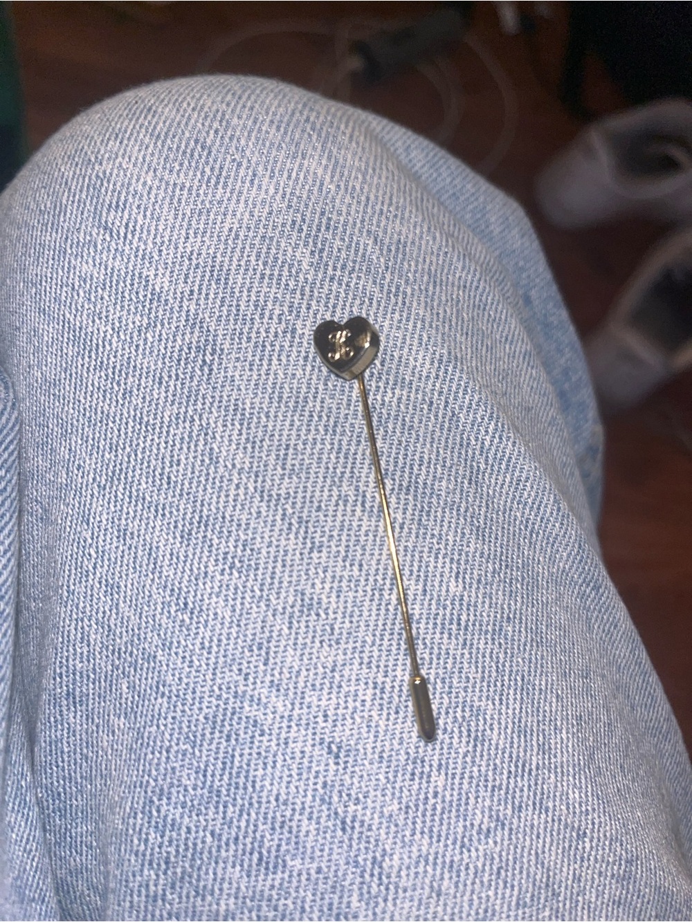 VINTAGE Gold Multicolor Glass Stick Pin - Gold Tone - Picture 2 of 2
